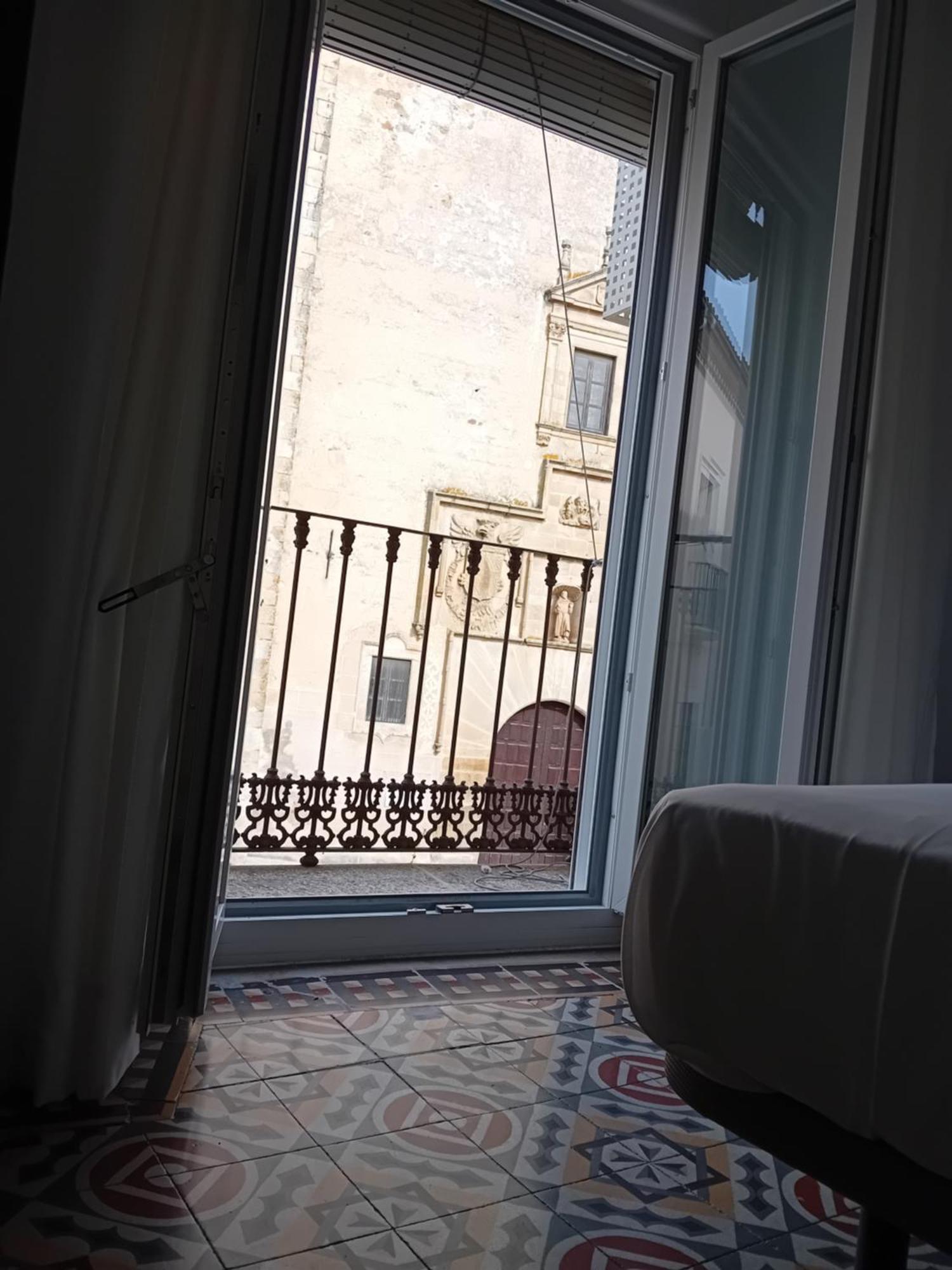Apartamento Plaza San Francisco Trujillo Luaran gambar